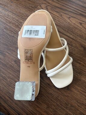 Chico's Cream Strappy Square-Toe Block Heel Sandals size 9 Brand new